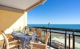 3 Bedroom, Sea Front & Sea View, Plunge Pool